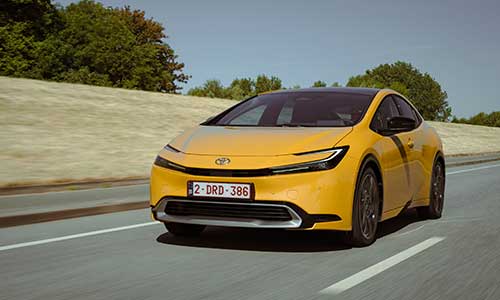 Quer iniciar-se nos veículos eletrificados, mas ainda não pode abdicar da segurança de um motor a combustão para distâncias mesmo longas? O Toyota Prius Plug-in é a solução ideal.